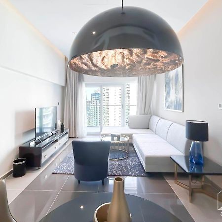 Luxury Stay At Damac Majestine With Balcony & Views Дубай Екстериор снимка
