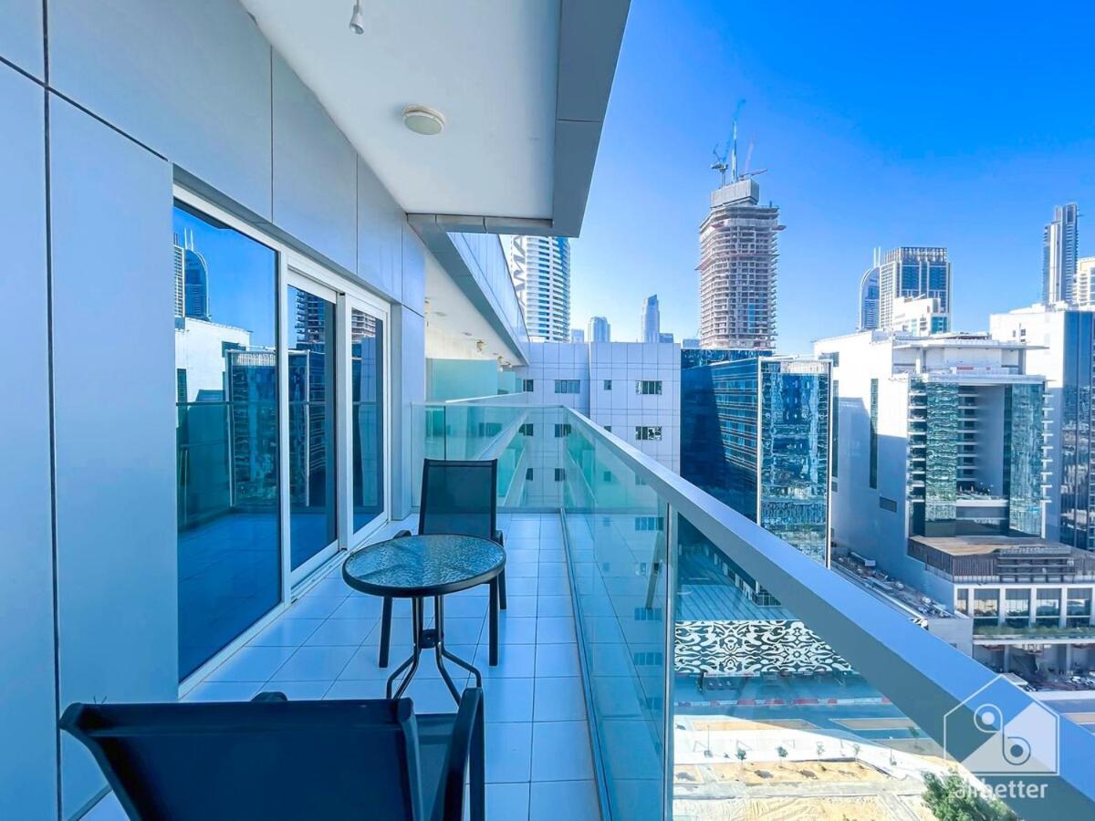 Luxury Stay At Damac Majestine With Balcony & Views Дубай Екстериор снимка