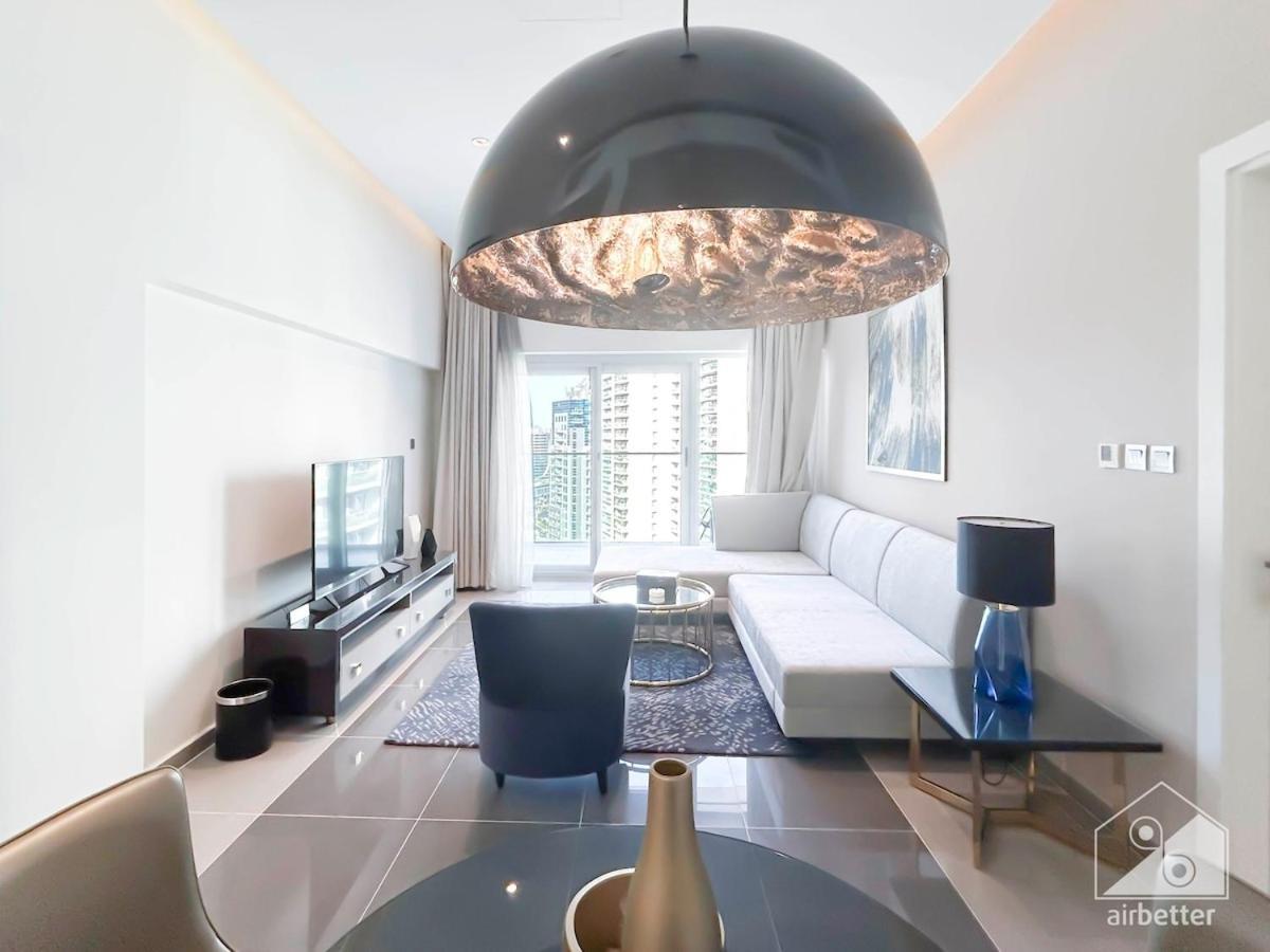 Luxury Stay At Damac Majestine With Balcony & Views Дубай Екстериор снимка