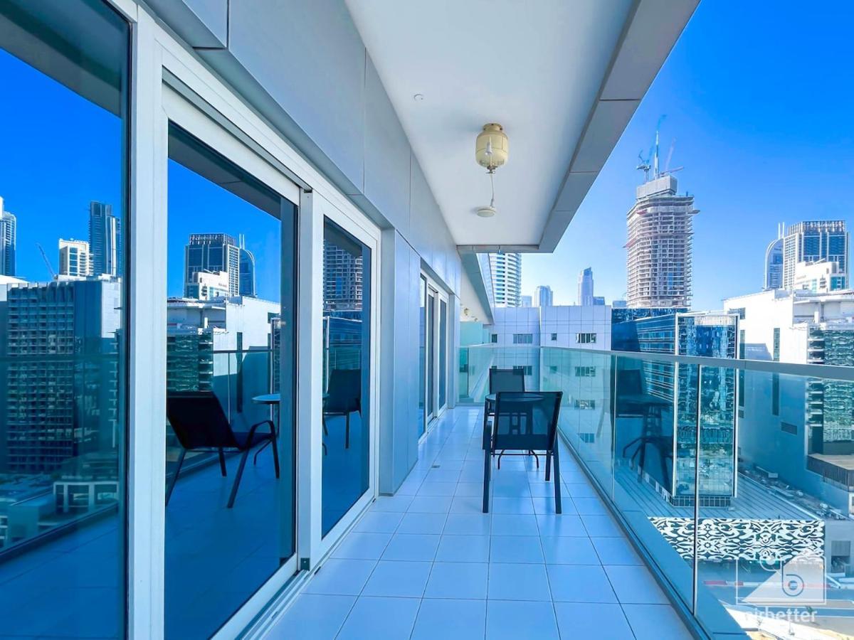 Luxury Stay At Damac Majestine With Balcony & Views Дубай Екстериор снимка