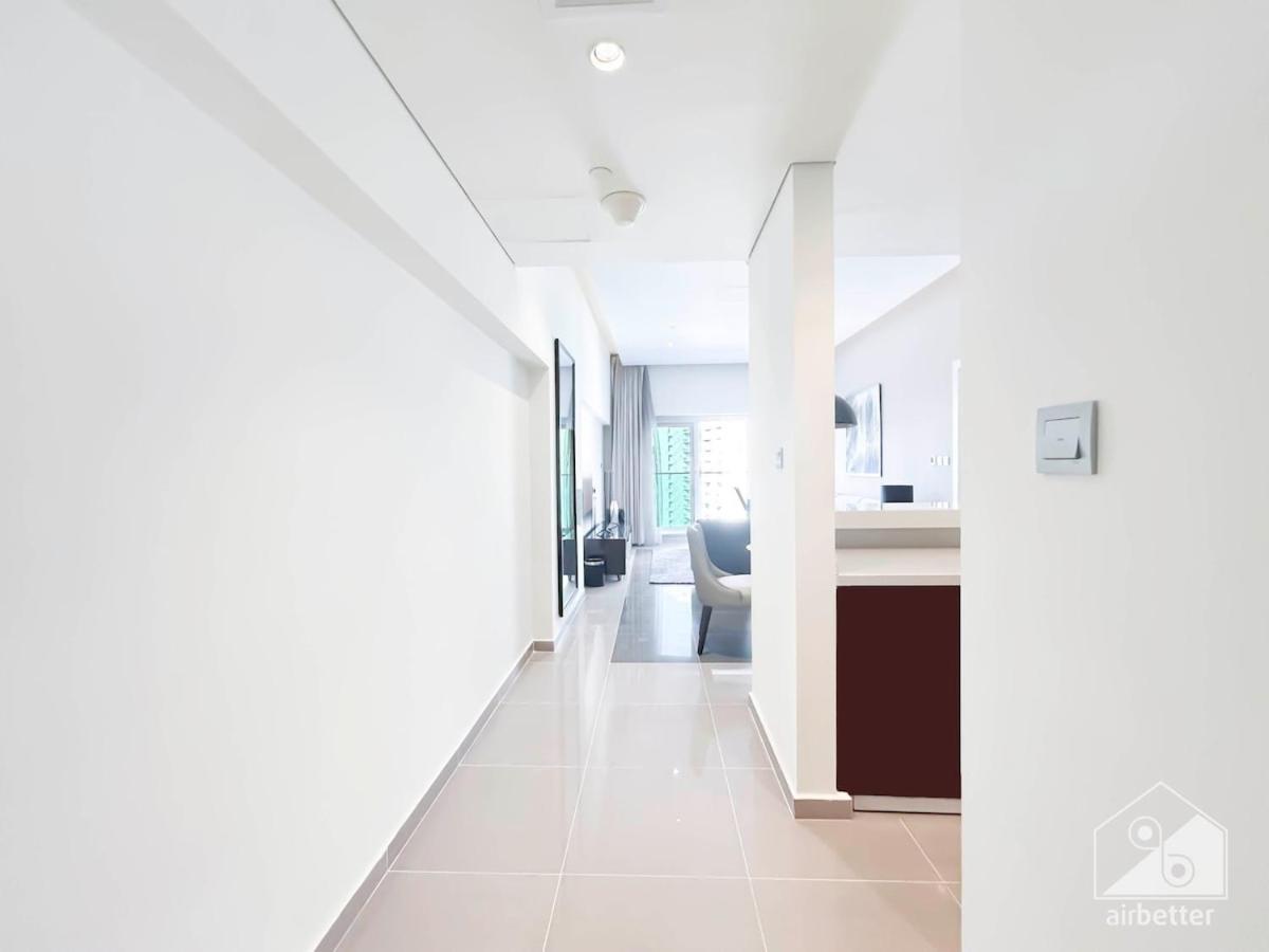 Luxury Stay At Damac Majestine With Balcony & Views Дубай Екстериор снимка