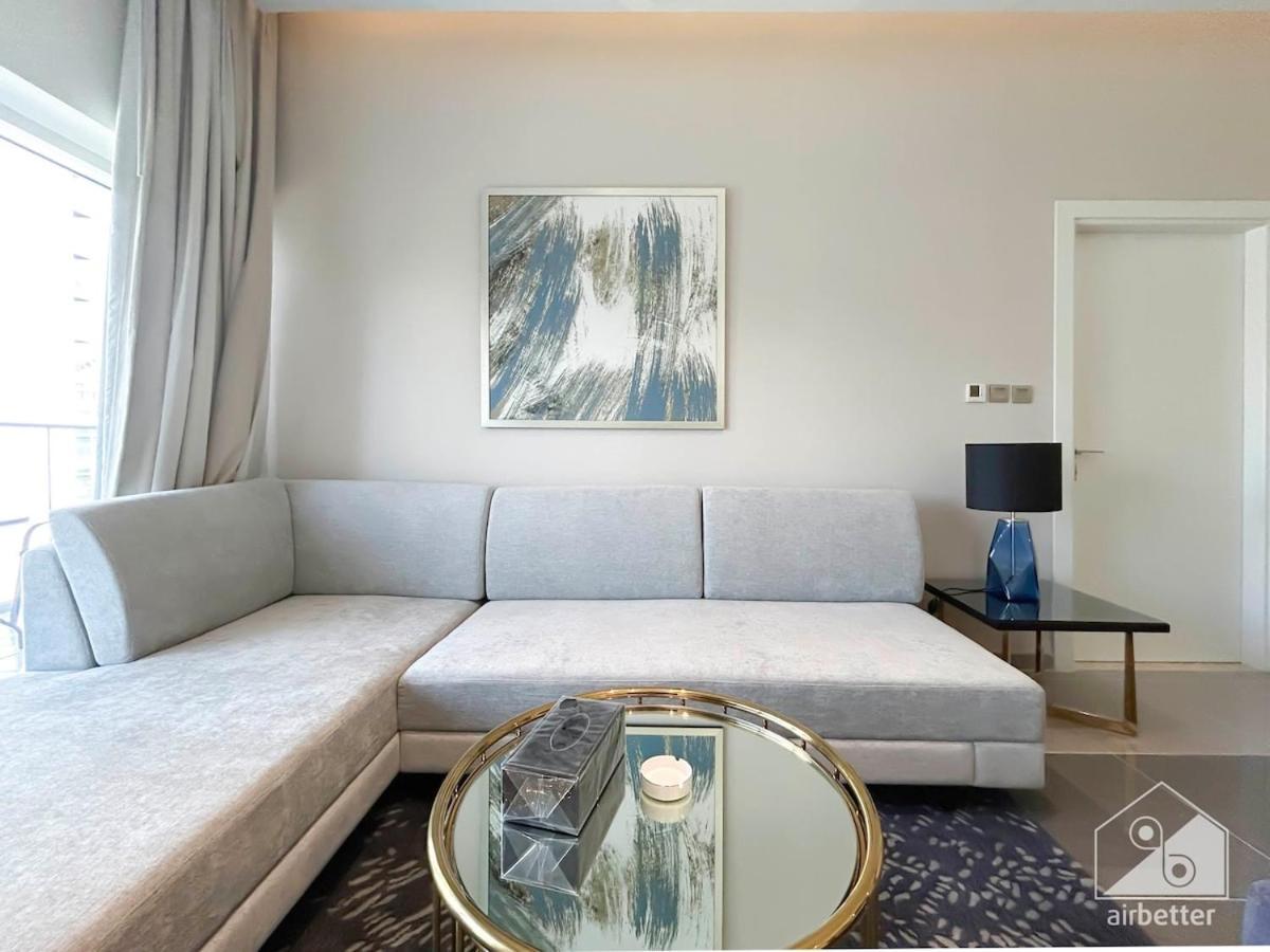 Luxury Stay At Damac Majestine With Balcony & Views Дубай Екстериор снимка