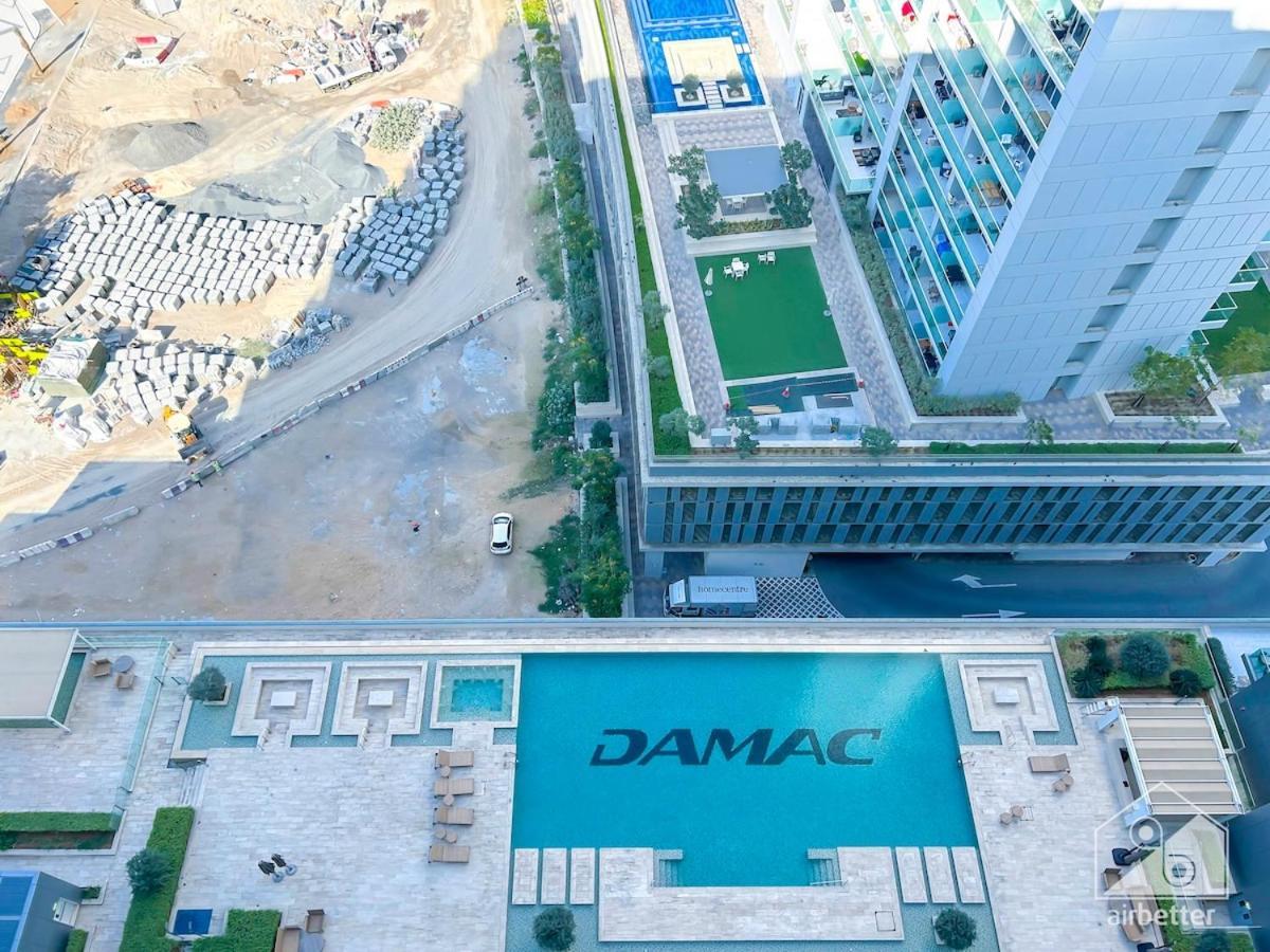 Luxury Stay At Damac Majestine With Balcony & Views Дубай Екстериор снимка